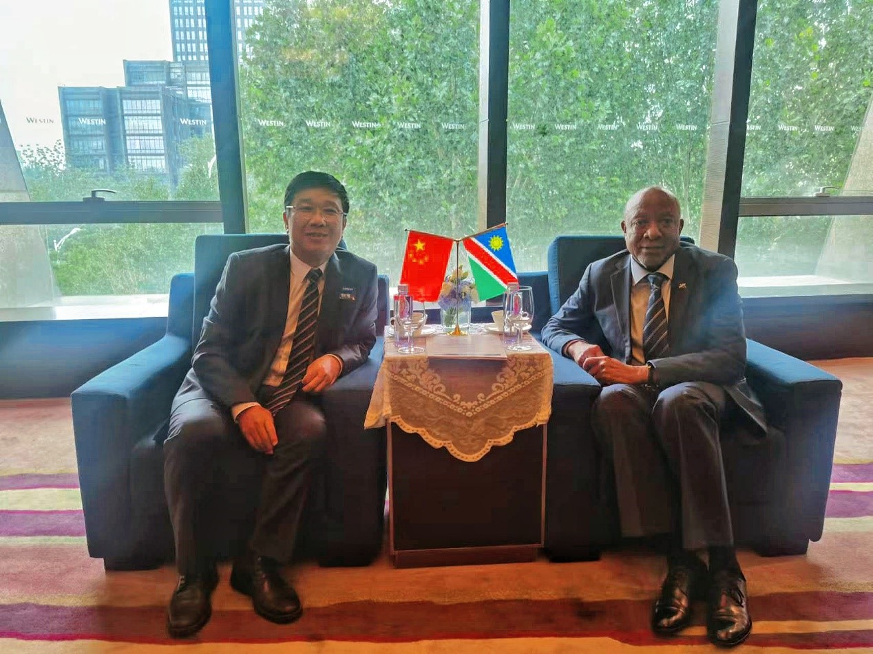 中非合作论坛期间米兰(milan)中国官方资源 董事长王平卫拜会三国总统
